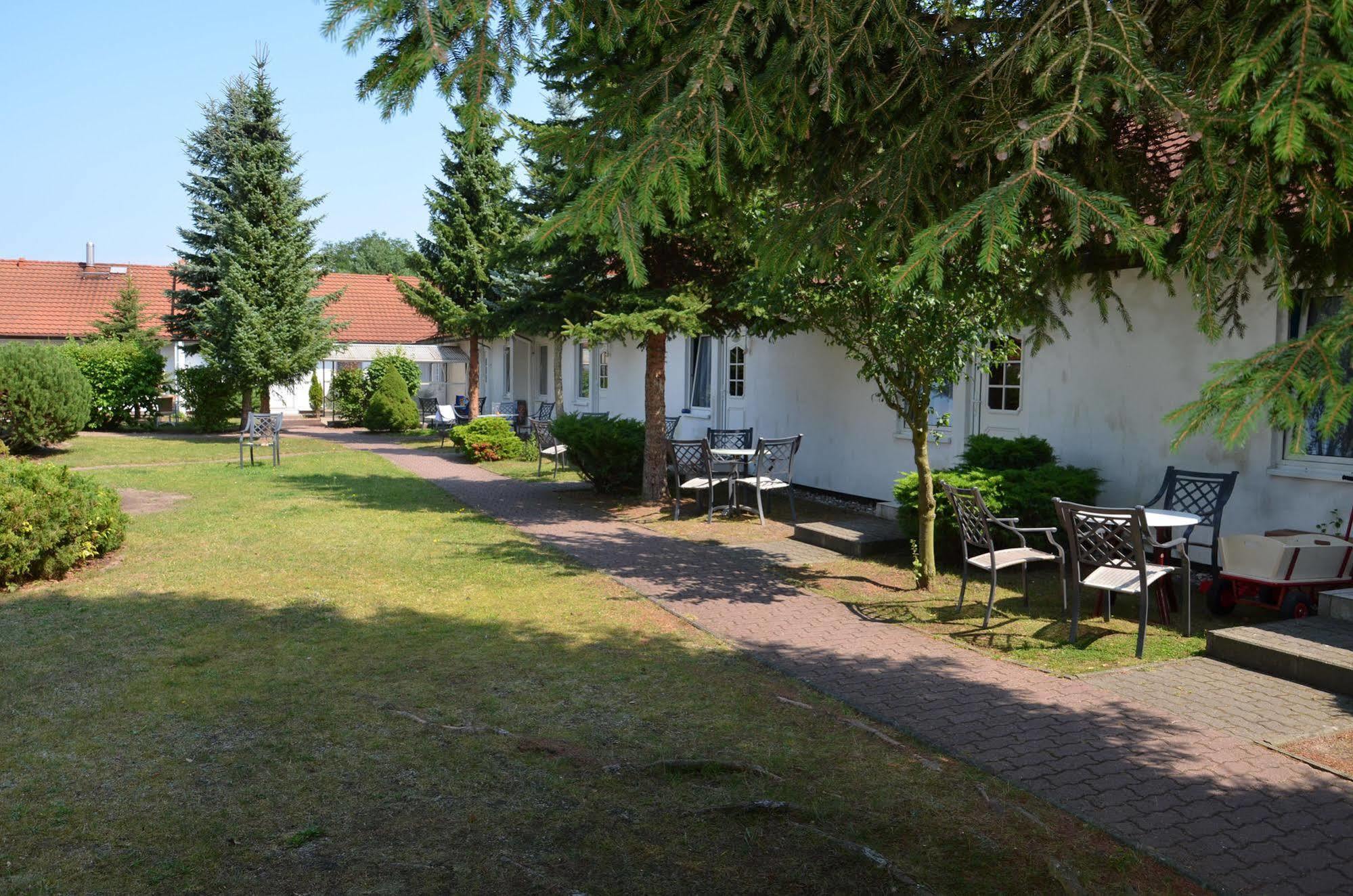 Hotel Pommerscher Hof 치노비츠 외부 사진
